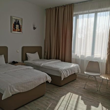 Hotel Zimbru Snagov Tincabesti Exteriér fotografie